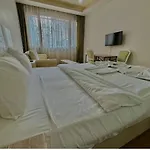 Daylight Residence